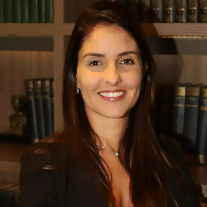 Flávia Minarini