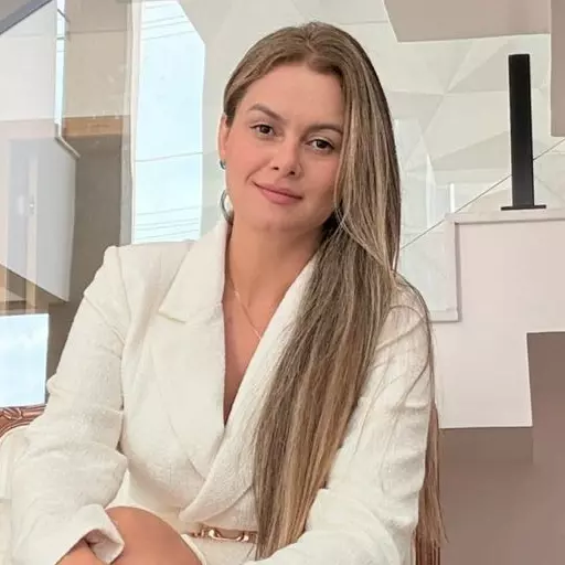 Juliana De Oliveira Pereira Siqueira 